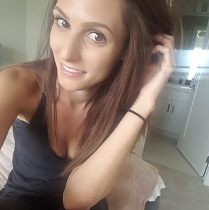 Meet your Posher, Carly